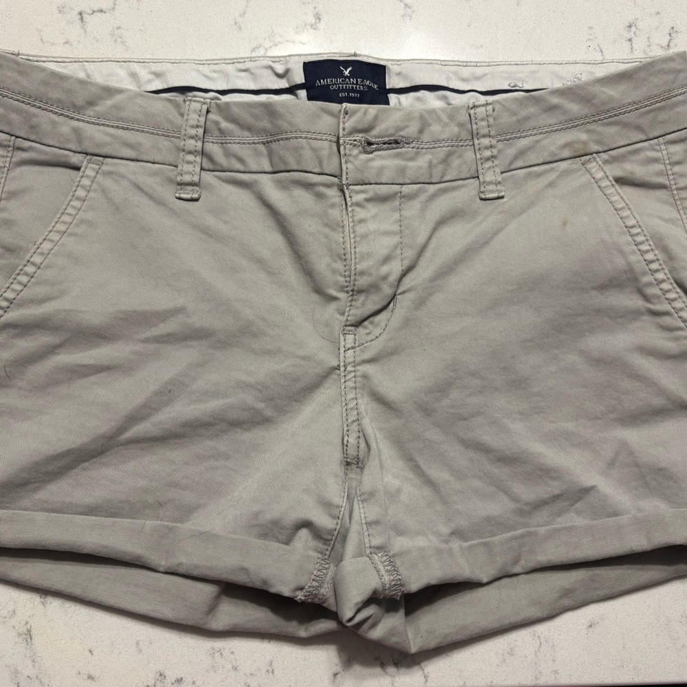 American Eagle Outfitters Women's Light Gray Bermudas
